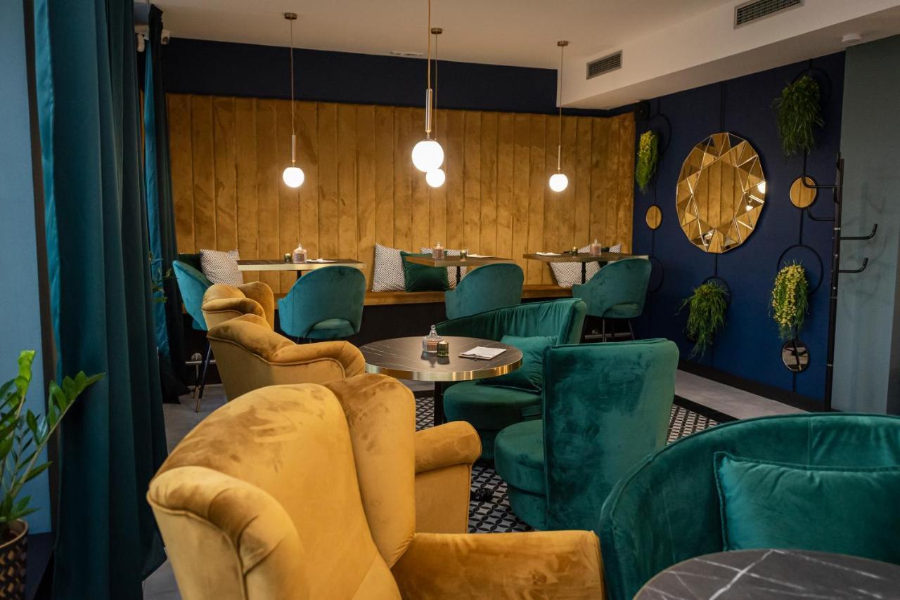 Hotel Alfa Giraltovce Extérieur photo
