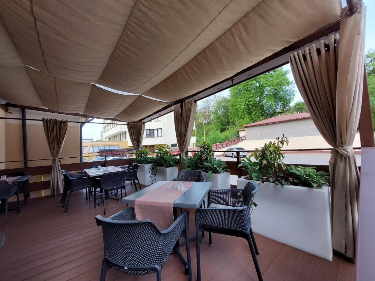 Hotel Alfa Giraltovce Extérieur photo
