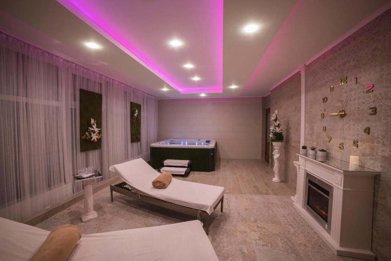 Hotel Alfa Giraltovce Extérieur photo