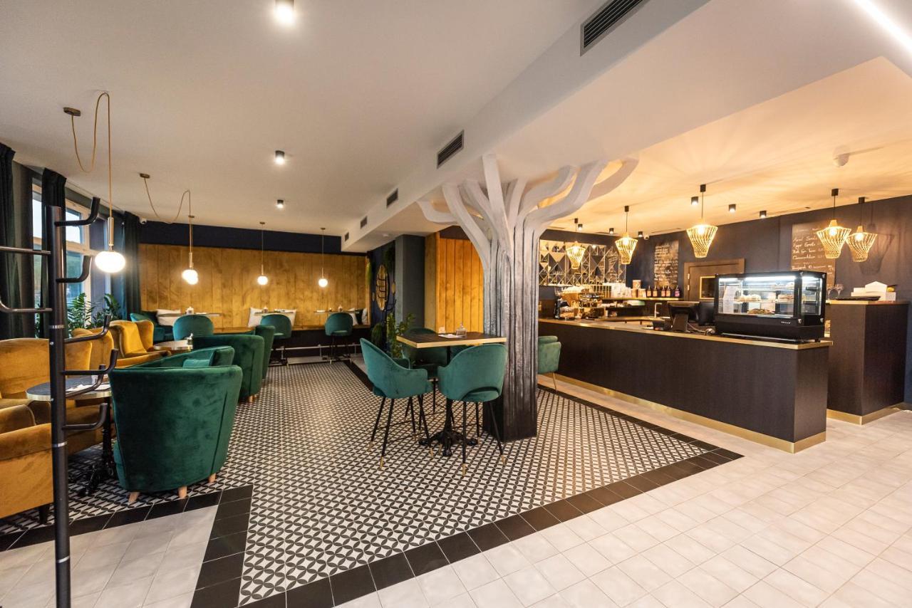 Hotel Alfa Giraltovce Extérieur photo