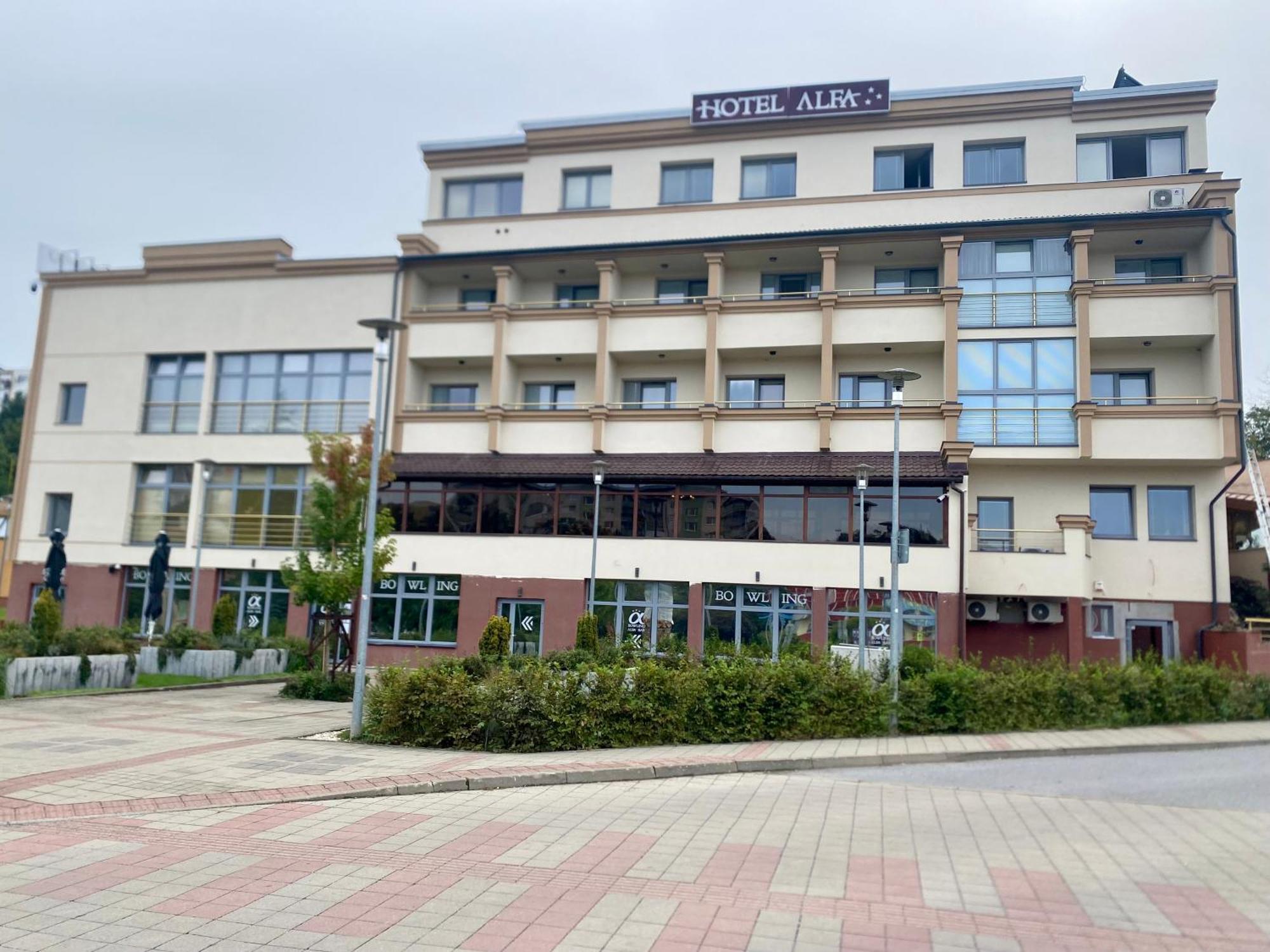 Hotel Alfa Giraltovce Extérieur photo