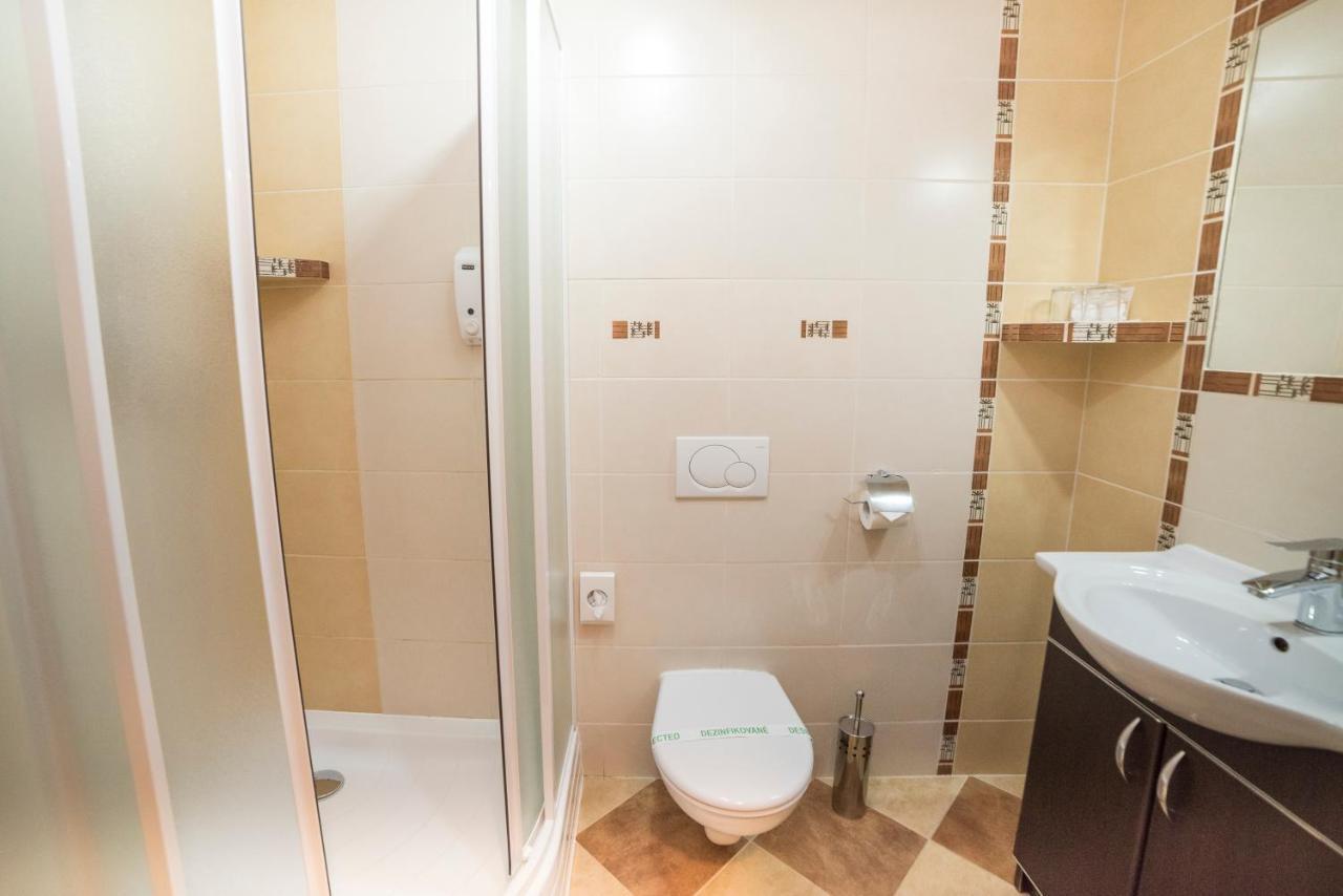 Hotel Alfa Giraltovce Extérieur photo